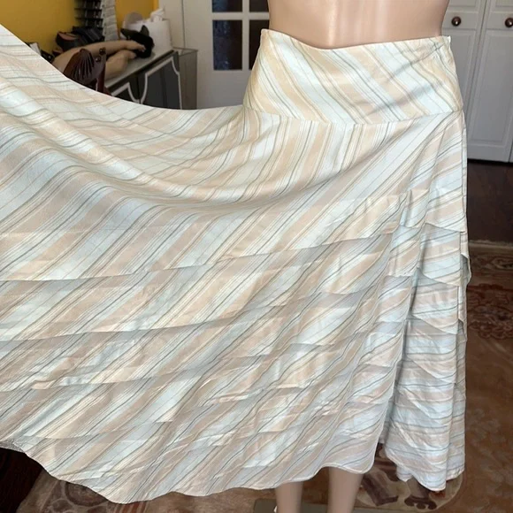 DKNY Pastel 100% Silk Full Layered Tiered Striped Skirt size 8 - Picture 3 of 9